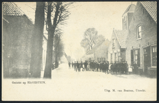 17230 Gezicht in de Dorpsstraat te Hagestein.N.B. De gemeente Hagestein werd op 1 januari 1986 bij de gemeente Vianen ...